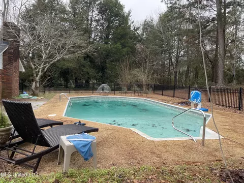 Exterior - 522 Kennedy Dr, Magee, MS 39111 photo 2 of 3