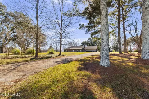 205 Avondale Rd, Canton, MS 39046