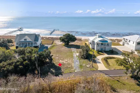 7409 Belle Fontaine Dr, Ocean Springs, MS 39564
