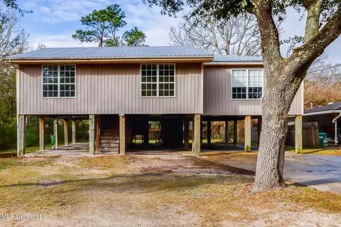 4003 Washington Ave, Gulfport, MS 39507