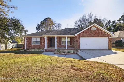 11193 Karli Ln, Biloxi, MS 39532