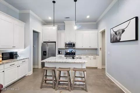 Kitchen - 144 Porter Ridge Dr, Canton, MS 39046 photo 1 of 2