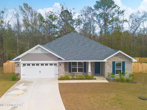 15740 Rachael Dr, Gulfport, MS 39503