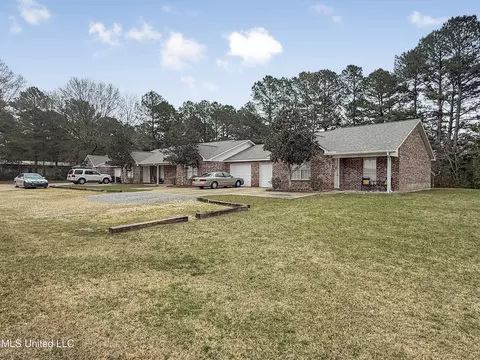 6004 Gibson Rd, Mccomb, MS 39648 photo 2