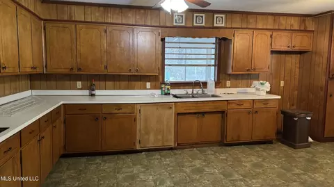 Entry Way - 145 Jones St, Forest, MS 39074 photo 1 of 1