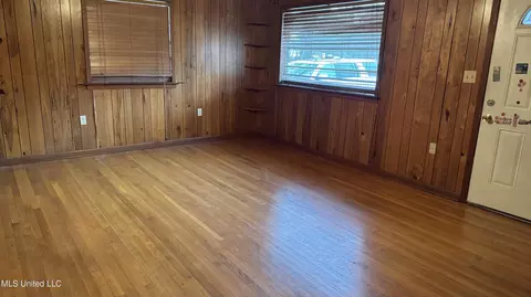 Living - 145 Jones St, Forest, MS 39074 photo 1 of 1