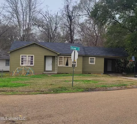401 Brooklyn Dr, Natchez, MS 39120