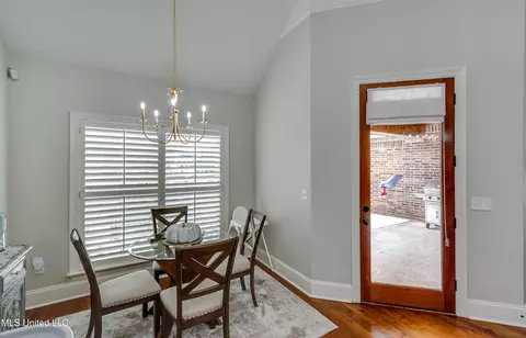 Dining - 205 E Toulon St, Brandon, MS 39042 photo 4 of 4