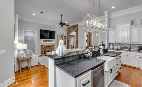 Kitchen - 205 E Toulon St, Brandon, MS 39042 photo 4 of 5