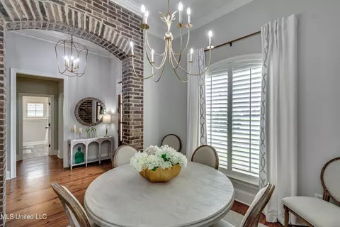 Dining - 205 E Toulon St, Brandon, MS 39042 photo 1 of 4