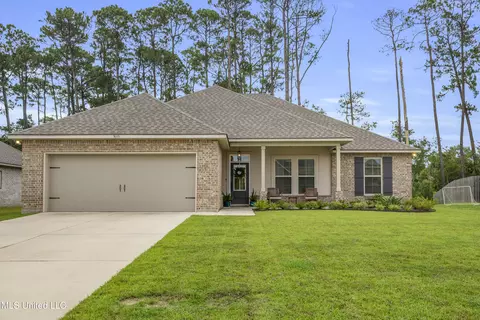 9371 Taylor Pl, Ocean Springs, MS 39564