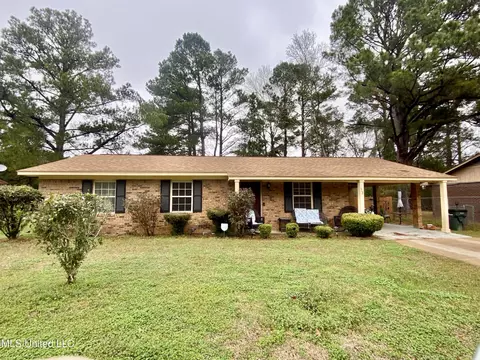 112 Purvis Dr, Crystal Springs, MS 39059