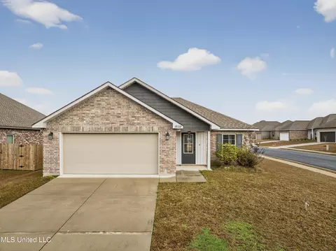 18102 Evergreen Dr, Gulfport, MS 39503