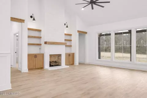 327 Grace Acres Dr, Brandon, MS 39047 photo 4