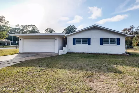 2470 Carter Rd, Biloxi, MS 39531