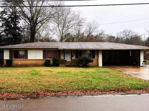 1073 Maria Dr, Jackson, MS 39204