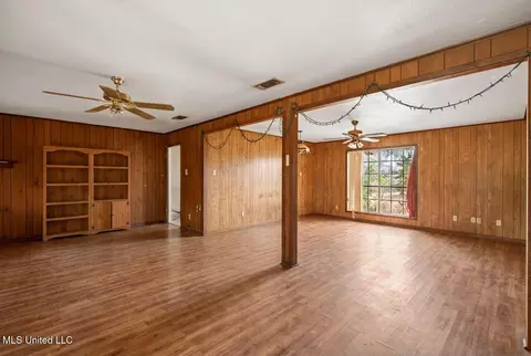 Living - 62 Derrick Rd, Wiggins, MS 39577 photo 3 of 4