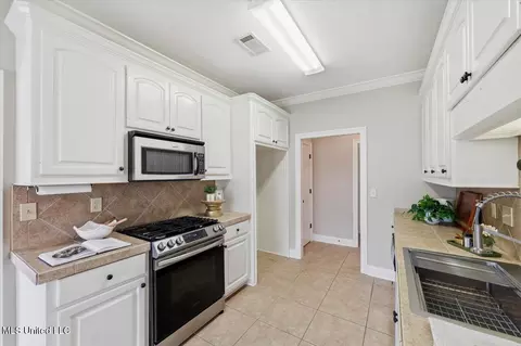 Other - 215 Tucker Dr, Brandon, MS 39042 photo 3 of 13