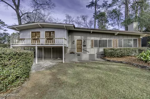 4007 Berkley Dr, Jackson, MS 39211