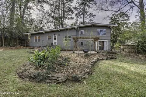 Exterior - 4007 Berkley Dr, Jackson, MS 39211 photo 7 of 10