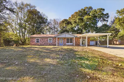 109 Evergreen Dr, D'iberville, MS 39540