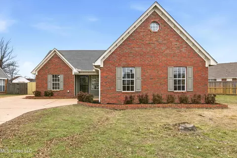 5645 E Kaitlyn Dr, Walls, MS 38680