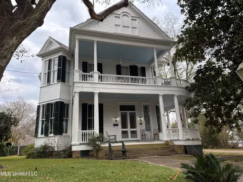 707 N Rankin St, Natchez, MS 39120