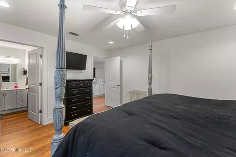 Bedroom - 5901 Lum Reeves Rd, Lucedale, MS 39452 photo 2 of 5