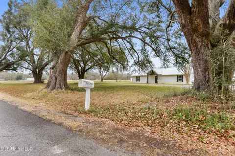 Exterior - 5901 Lum Reeves Rd, Lucedale, MS 39452 photo 3 of 3