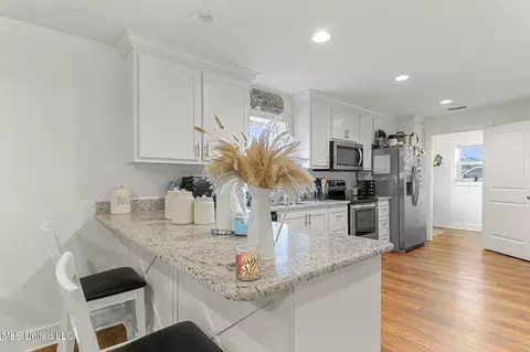 Kitchen - 5901 Lum Reeves Rd, Lucedale, MS 39452 photo 1 of 2