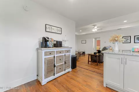 Entry Way - 5901 Lum Reeves Rd, Lucedale, MS 39452 photo 1 of 1
