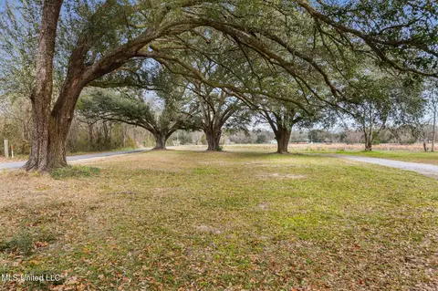 Exterior - 5901 Lum Reeves Rd, Lucedale, MS 39452 photo 2 of 3