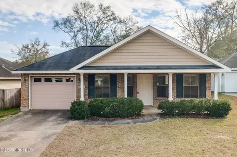 13637 Lawton Ln, Gulfport, MS 39503