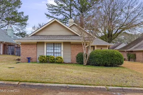 530 Bedford Cir, Madison, MS 39110