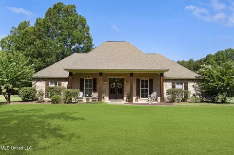 1040 Emileigh Dr, Summit, MS 39666