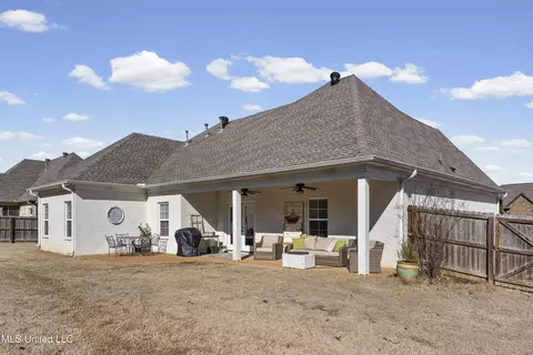 Exterior - 1767 Robertson Place Dr, Hernando, MS 38632 photo 5 of 7