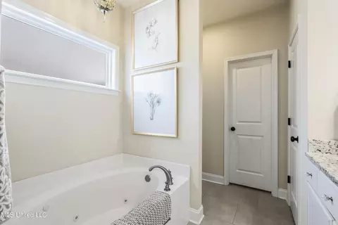 Entry Way - 1767 Robertson Place Dr, Hernando, MS 38632 photo 3 of 3