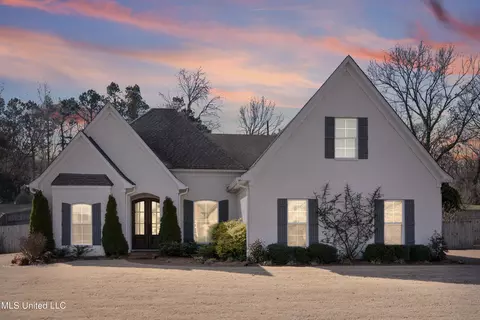 Exterior - 1767 Robertson Place Dr, Hernando, MS 38632 photo 3 of 7