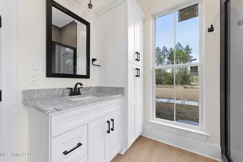 Bath - 13401 Cox Rd, Vancleave, MS 39565 photo 3 of 6