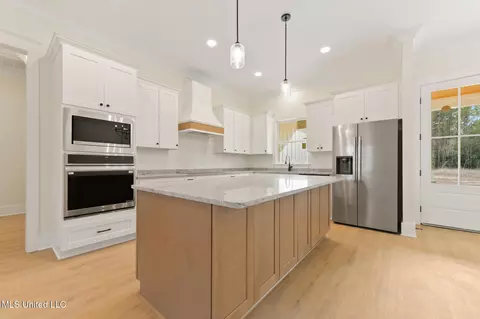 Kitchen - 13401 Cox Rd, Vancleave, MS 39565 photo 1 of 2