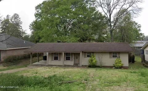 1815 Woodlawn Ave, Yazoo City, MS 39194