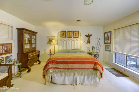 Bedroom - 1735 Hillview Dr, Jackson, MS 39211 photo 3 of 6
