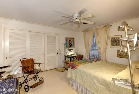 Bedroom - 1735 Hillview Dr, Jackson, MS 39211 photo 5 of 6