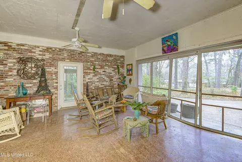 Exterior - 1735 Hillview Dr, Jackson, MS 39211 photo 13 of 14