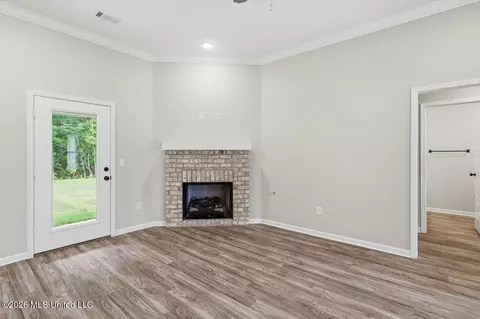 Living - 536 Stone Brook Pl, Brandon, MS 39042 photo 2 of 2