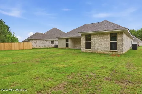 Exterior - 536 Stone Brook Pl, Brandon, MS 39042 photo 3 of 4