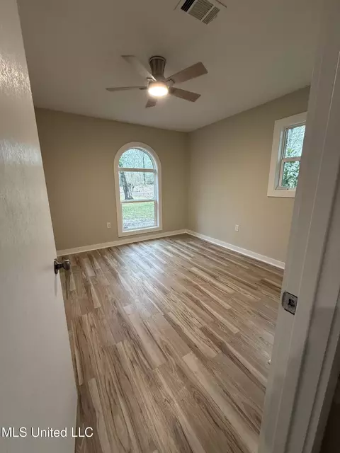 Bedroom - 320 Eagle Cv, Pearl, MS 39208 photo 1 of 4