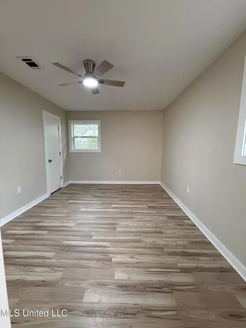 Bedroom - 320 Eagle Cv, Pearl, MS 39208 photo 4 of 4