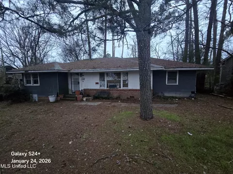 2555 Belvedere Dr, Jackson, MS 39204