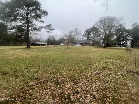 Exterior - 2820 NW Horace Ln, Wesson, MS 39191 photo 3 of 7